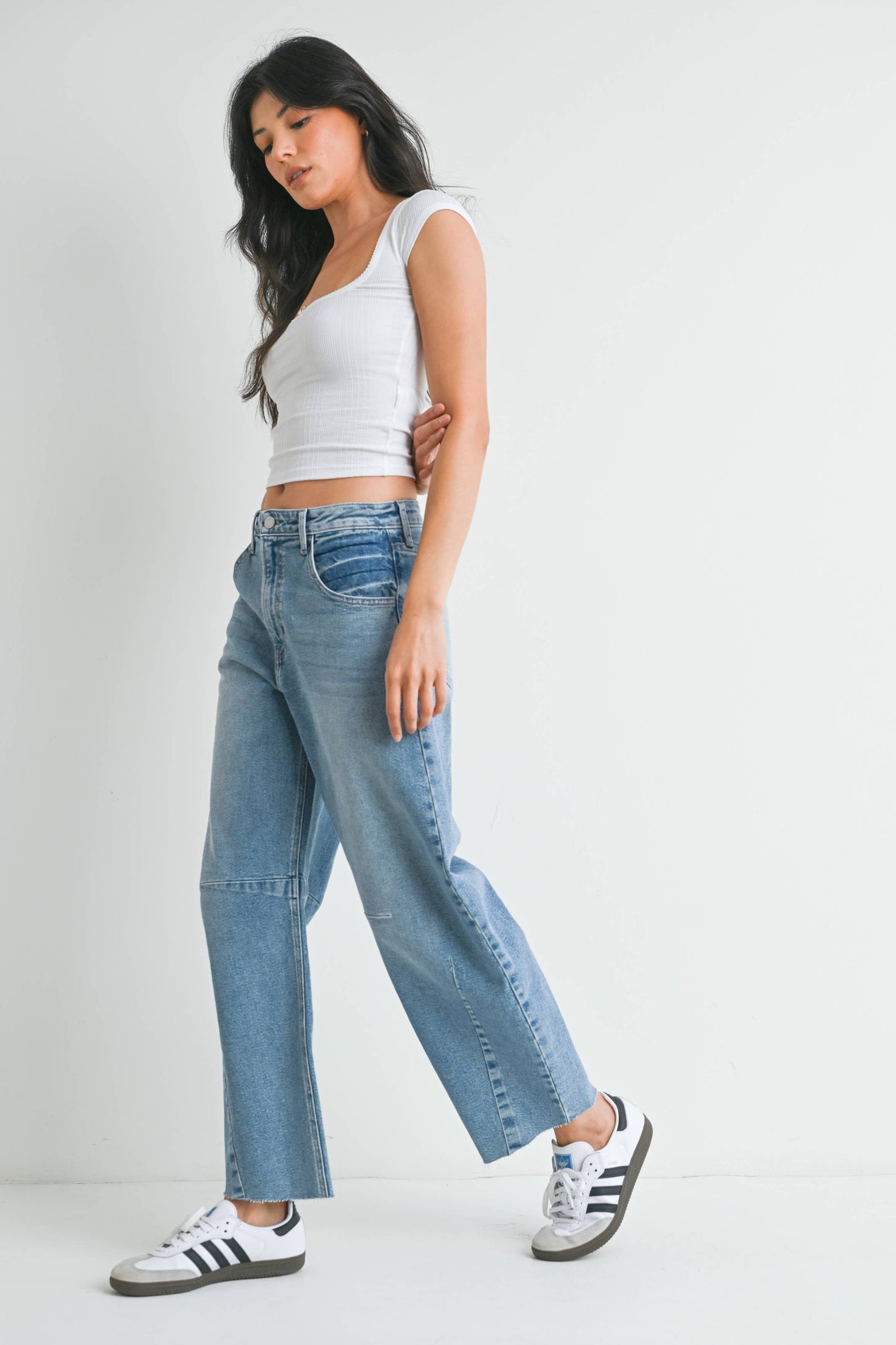 Barrel Jean w/ Seams - Light Wash