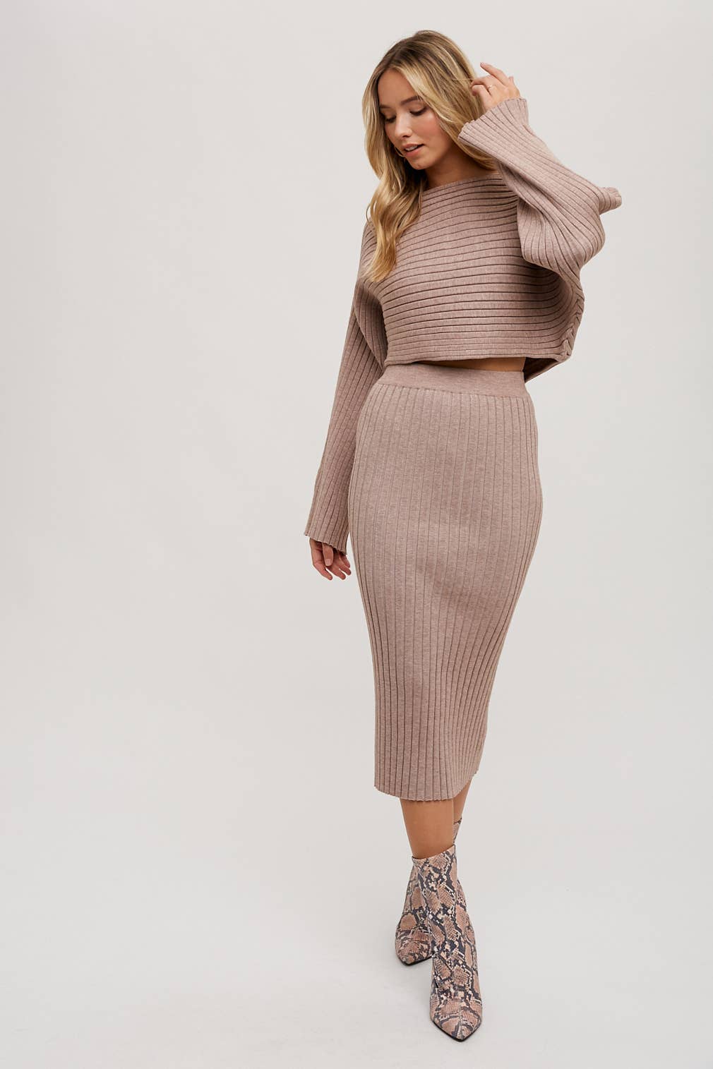 Ribbed knit crop top and midi pencil skirt set  - Black and Latte
