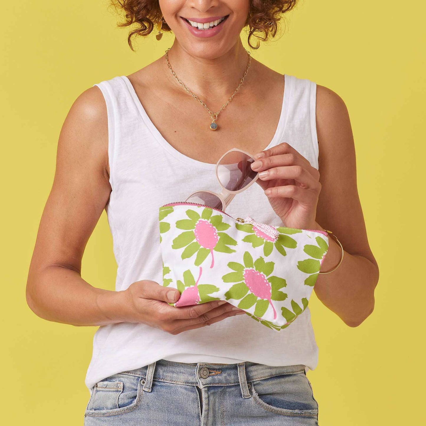 CALLIE LIME Pouch Medium