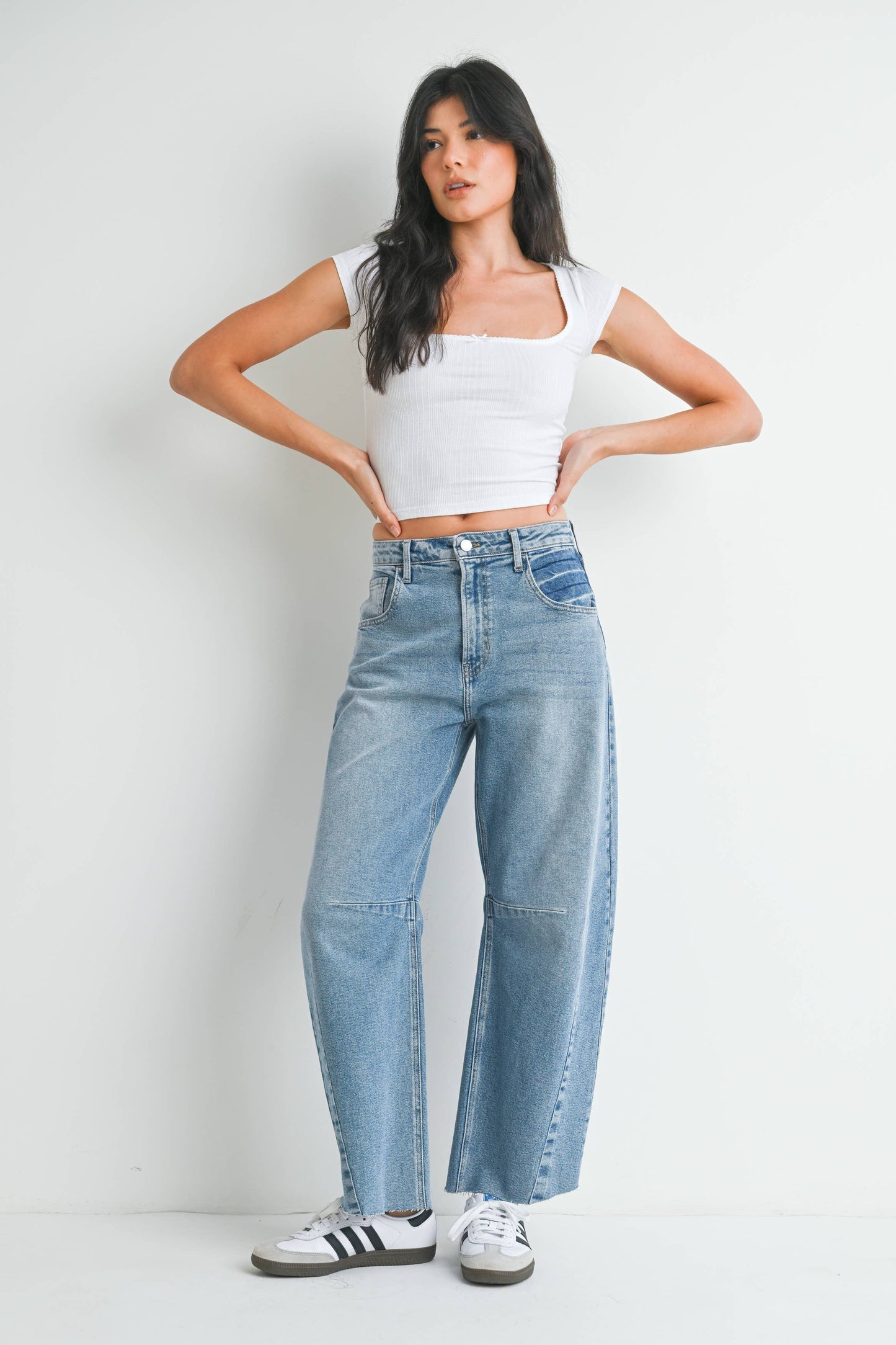 Barrel Jean w/ Seams - Light Wash