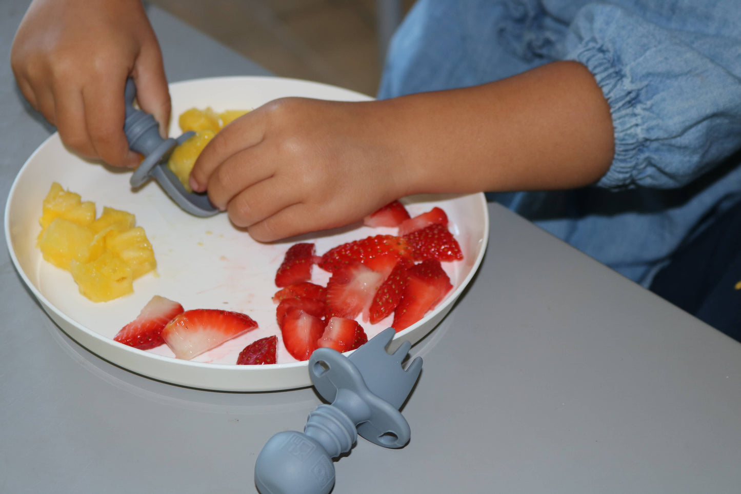 Mini Utensil Set with Travel Case- 3 Colors