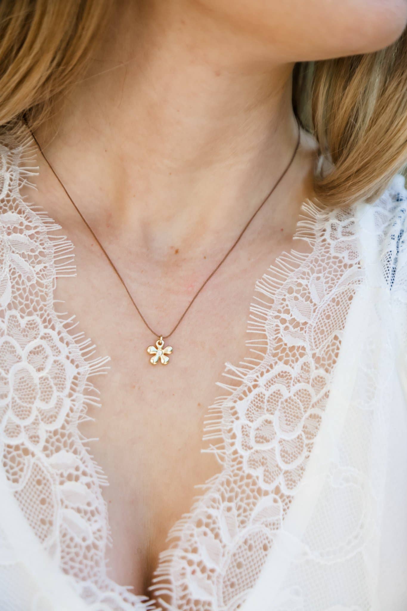 New Moon Gold Necklace - LET HOPE/FLOWER