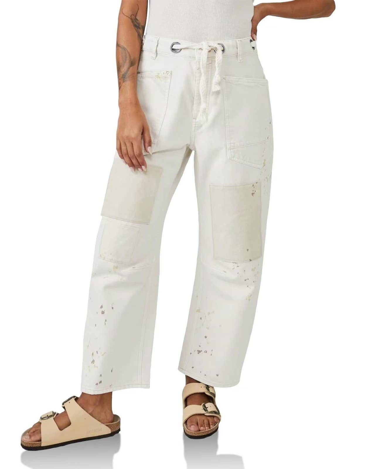 Barrel jean with patches