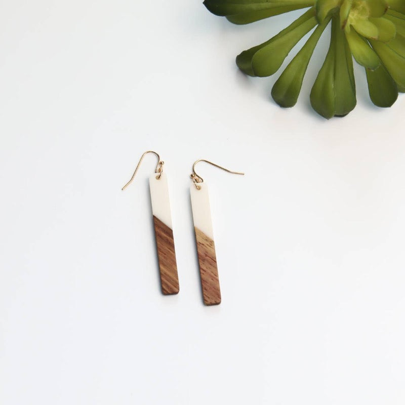 Off White & Wood Earring
