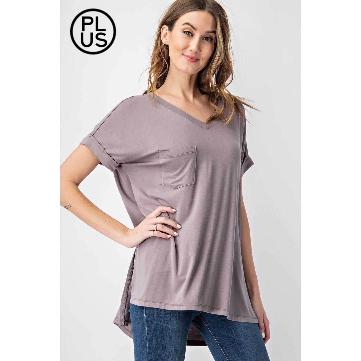 PLUS SIZE V NECK BASIC HIGH-LOW HEM TOP