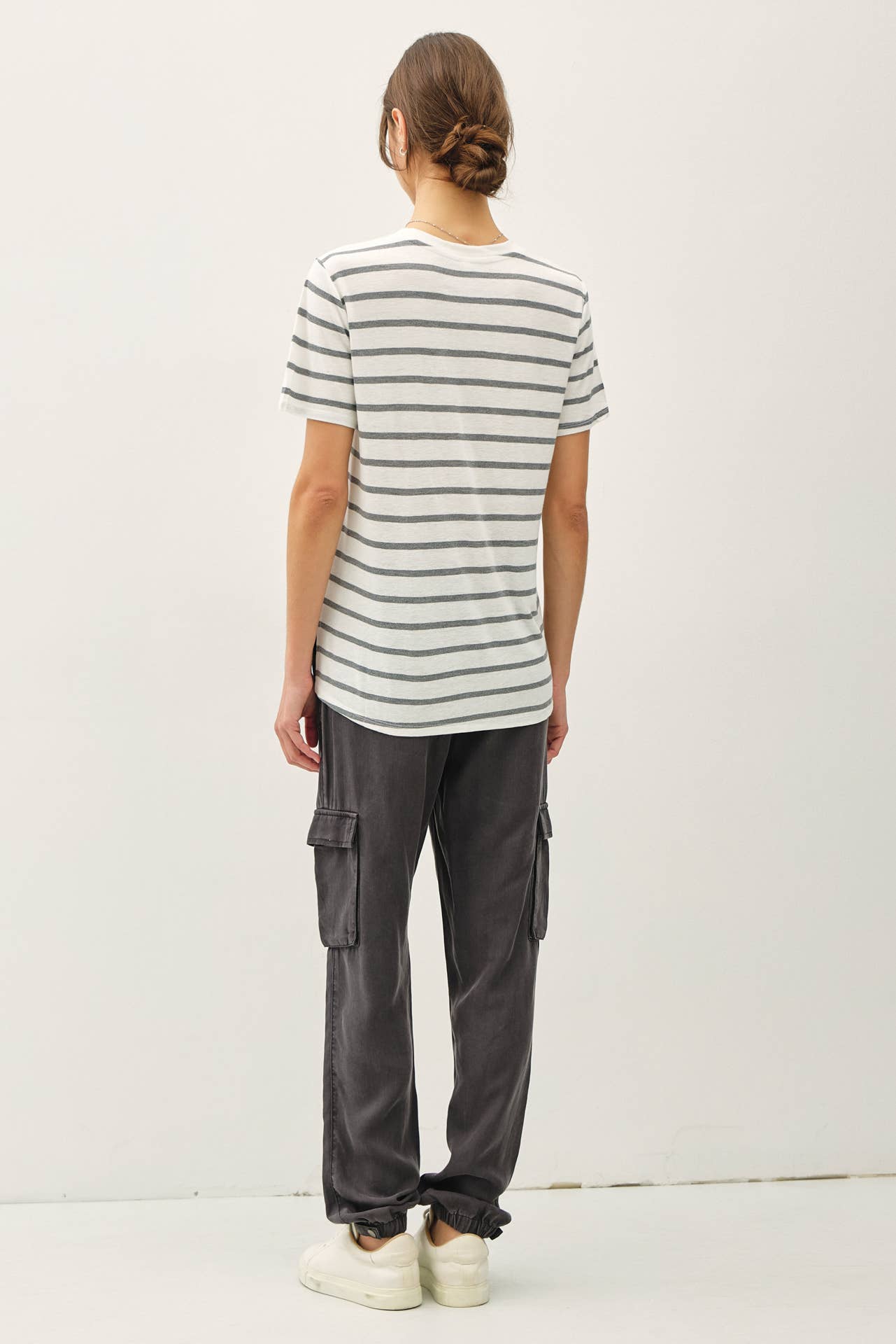 Short Sleeve V-Neck t-Shirt,Relaxed Fit -Heather Gray