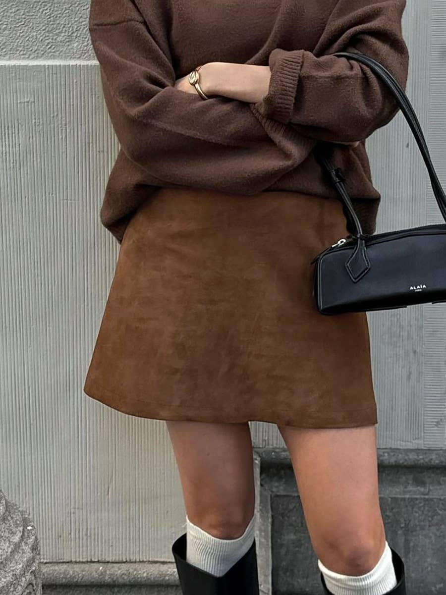 Retro suede high-waisted, short straight skirt