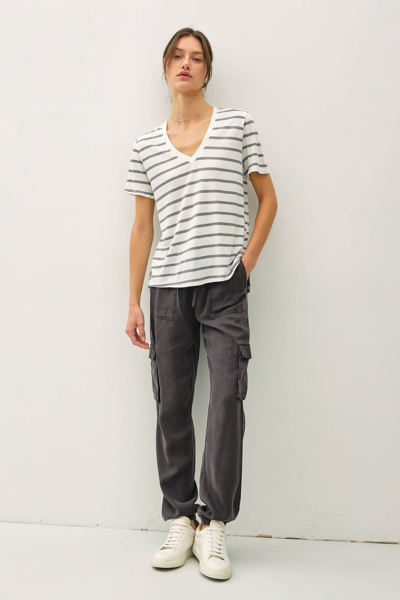 Short Sleeve V-Neck t-Shirt,Relaxed Fit -Heather Gray