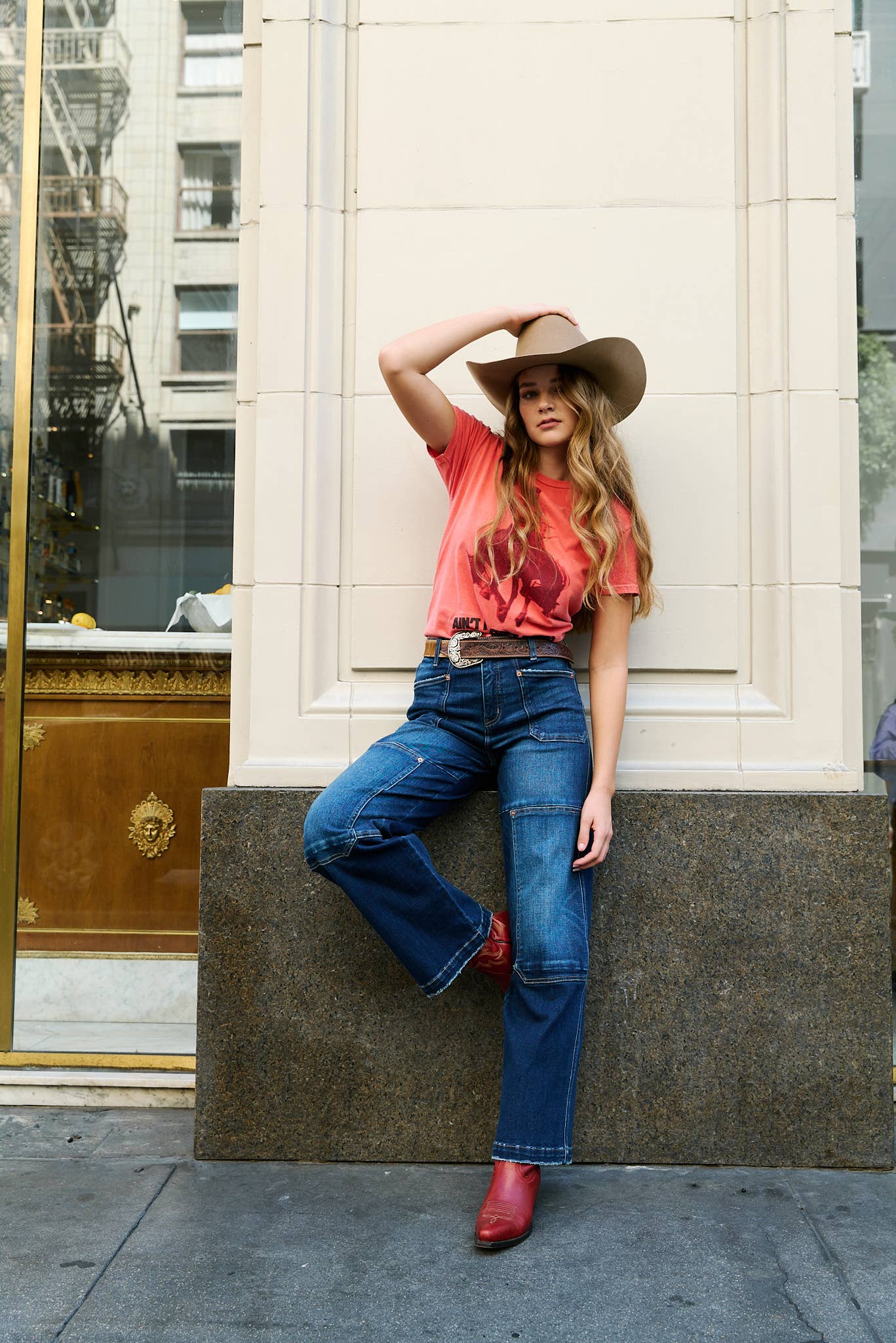 Relaxed Wide Leg Jeans